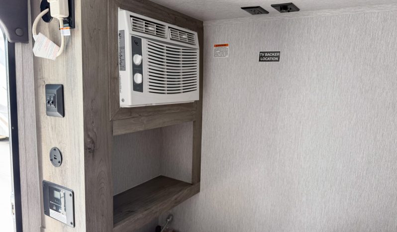 2027 Sunset Park RV SunRay 109E full