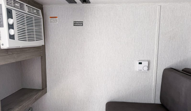 2027 Sunset Park RV SunRay 109E full