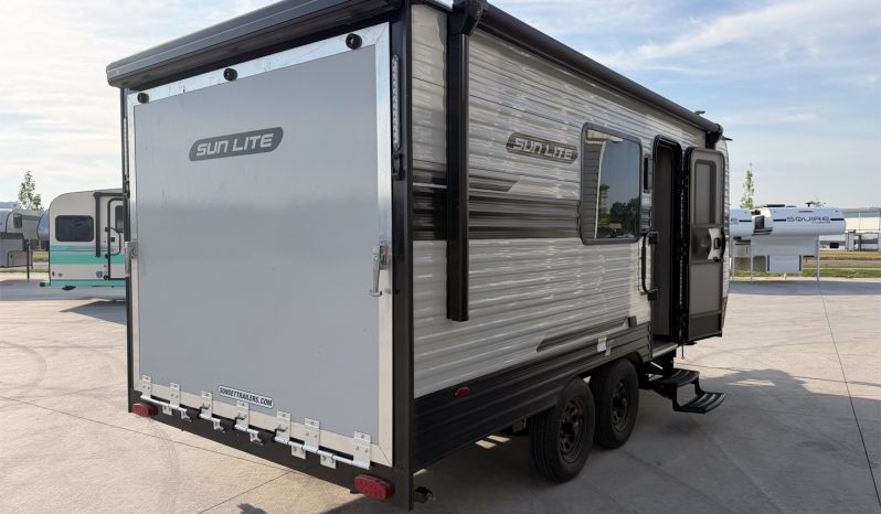 2027 Sunset Park RV Sun Lite 18TH full