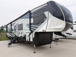 
										2021 Heartland Cyclone 3713 full									