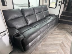
										2021 Heartland Cyclone 3713 full									