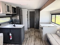 
										2024 Keystone Aspen Trail 29TB full									