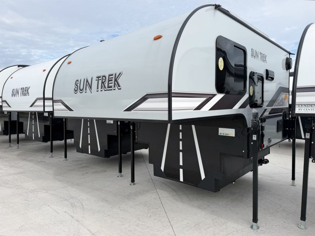 2027 Sunset Park RV Sun Trek 700