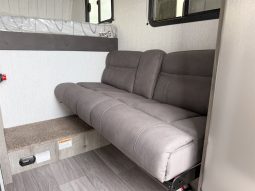 2027 Sunset Park RV Sun Trek 700 full