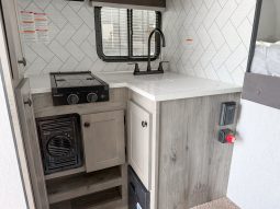 2027 Sunset Park RV Sun Trek 700 full