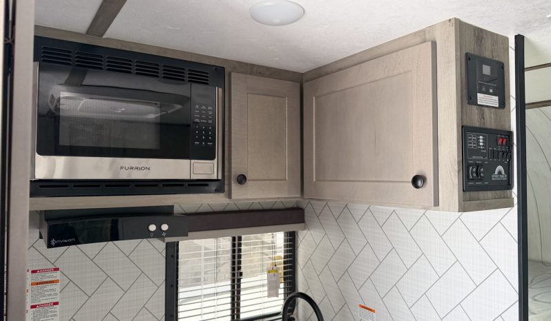 2027 Sunset Park RV Sun Trek 700 full