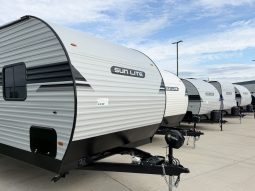 2027 Sunset Park RV Sun Lite 27WQB full