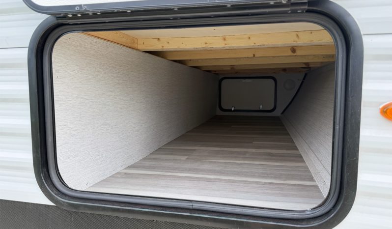 2027 Sunset Park RV Sun Lite 27WQB full