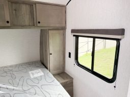 2027 Sunset Park RV Sun Lite 27WQB full