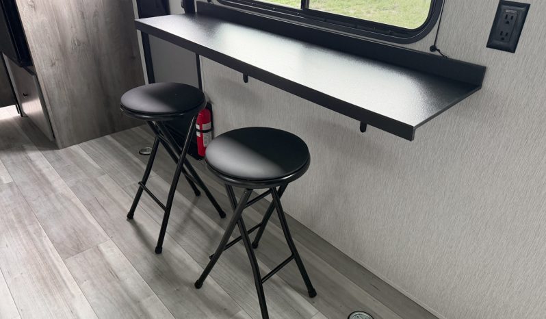 2027 Sunset Park RV Sun Lite 27WQB full