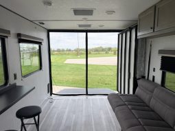 2027 Sunset Park RV Sun Lite 27WQB full