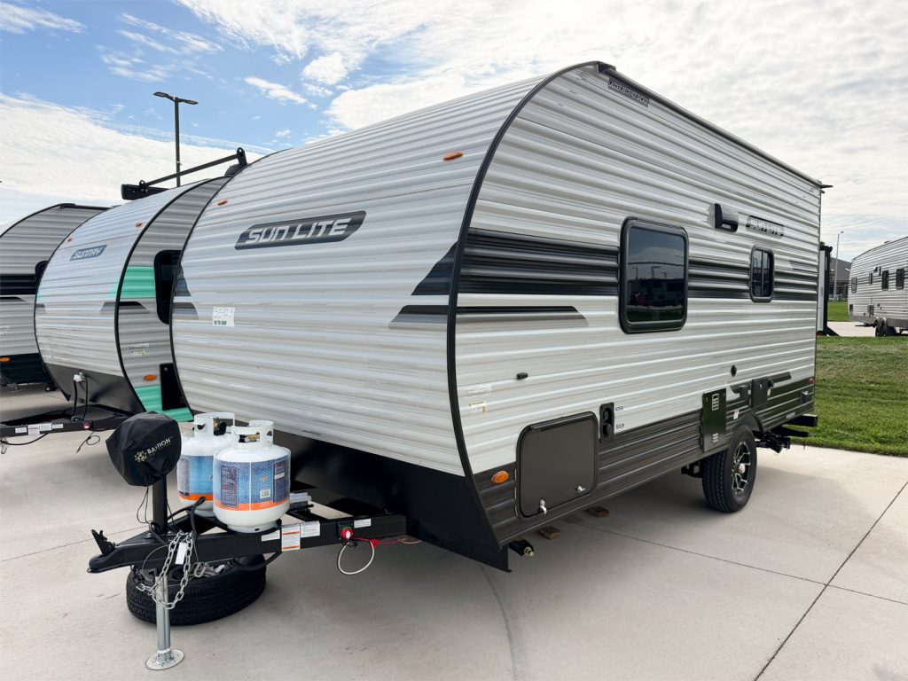 2027 Sunset Park RV Sun Lite 18RD