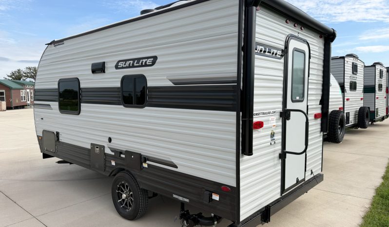 2027 Sunset Park RV Sun Lite 18RD full