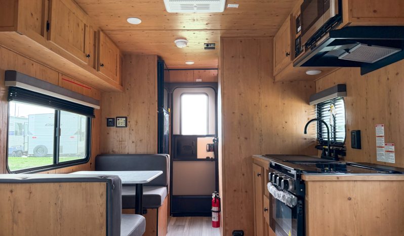 2027 Sunset Park RV Sun Lite 18RD full