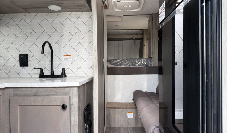 2027 Sunset Park RV Sun Trek 800 full